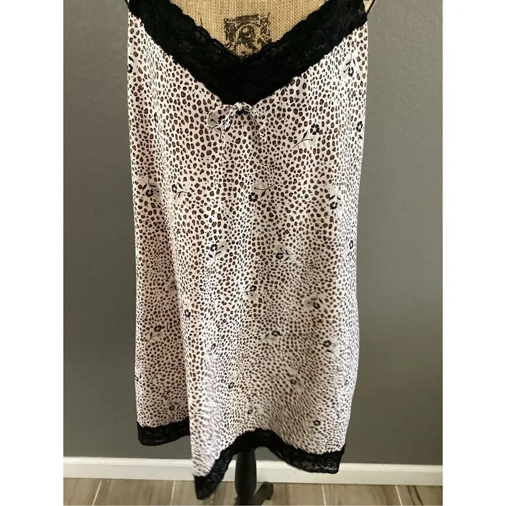 Private Property Gown - Picture 2 of 8